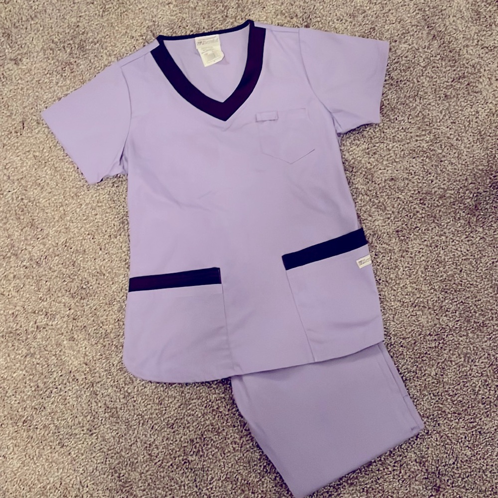Womens scrubs
